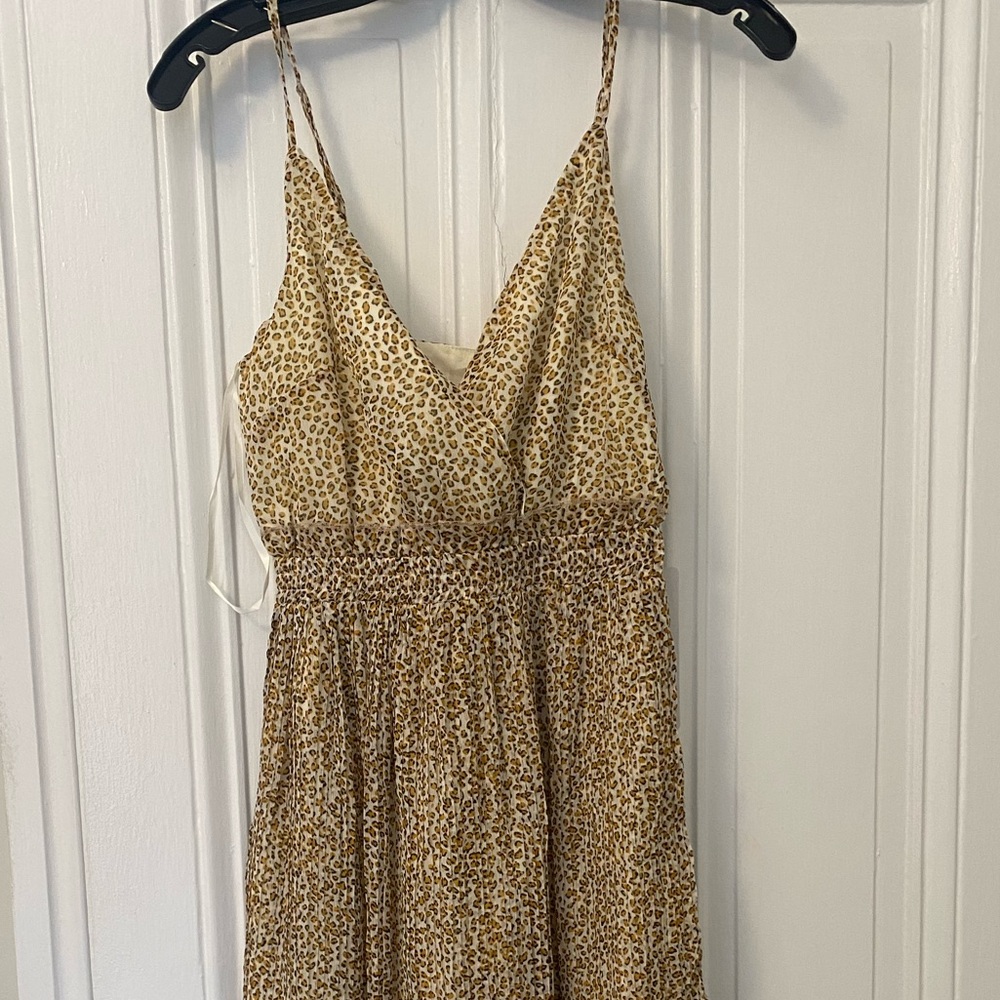 Pretty summer dress | Leopard Selfie Leslie Dress | Cross Over top belt midi